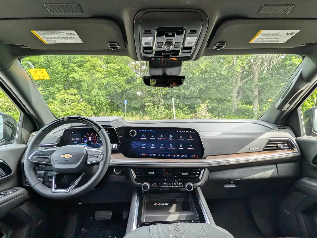 Chevrolet Tahoe photo Chevrolet Tahoe