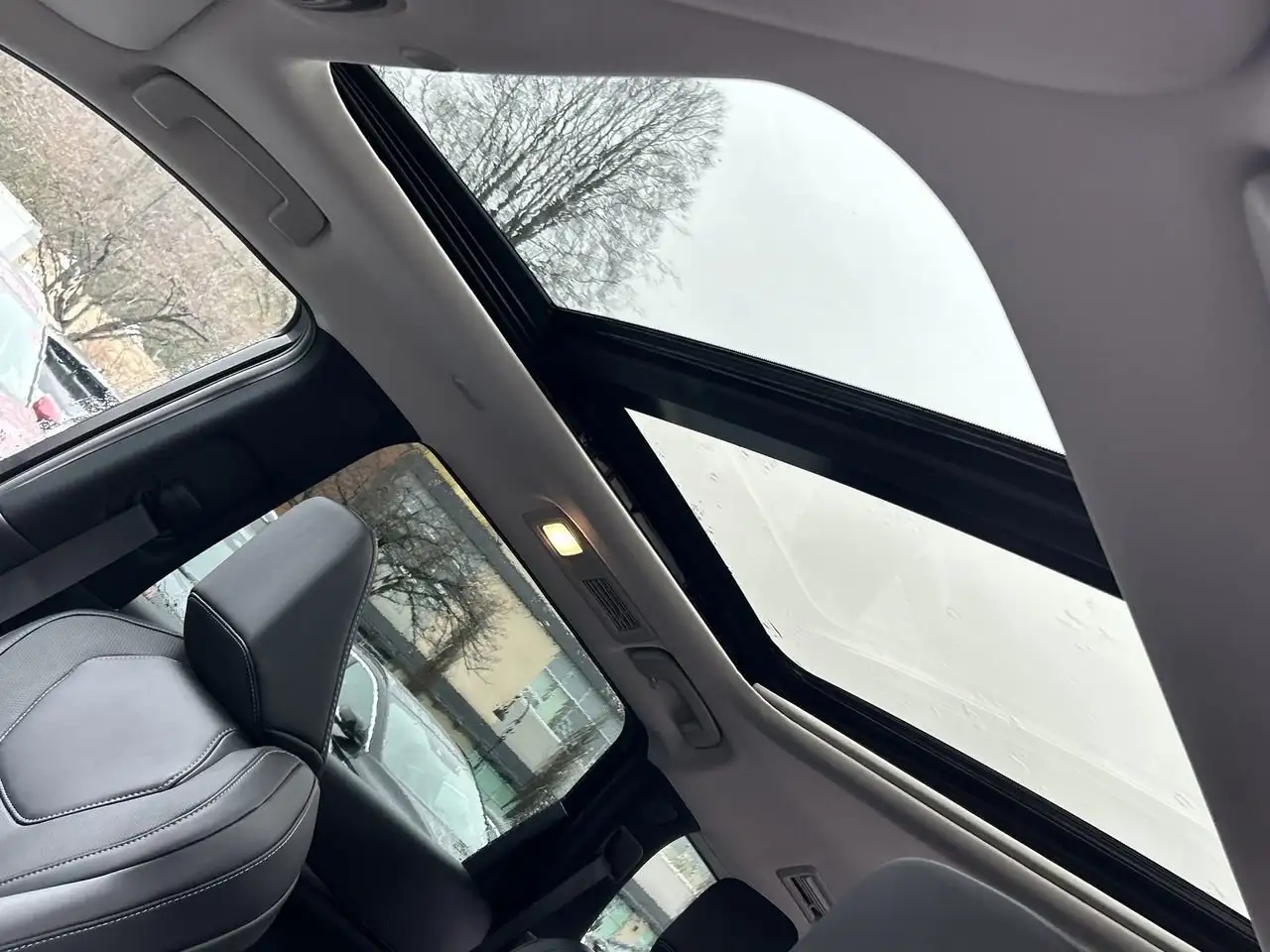 Infiniti QX60 fotografie Infiniti QX60