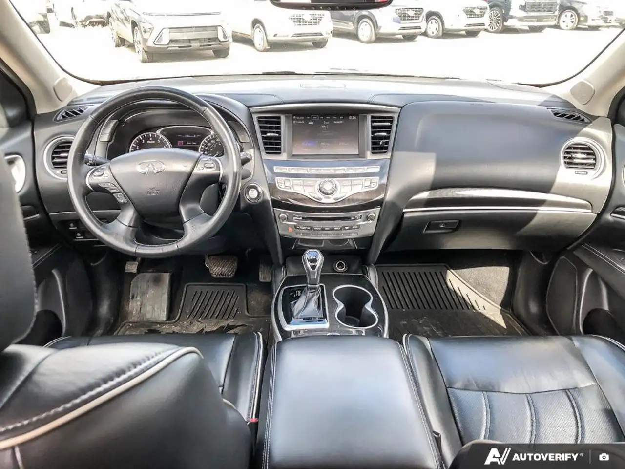 Infiniti QX60 снимка Infiniti QX60