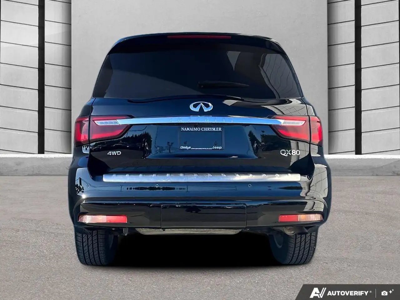 Infiniti QX80 fotografie Infiniti QX80
