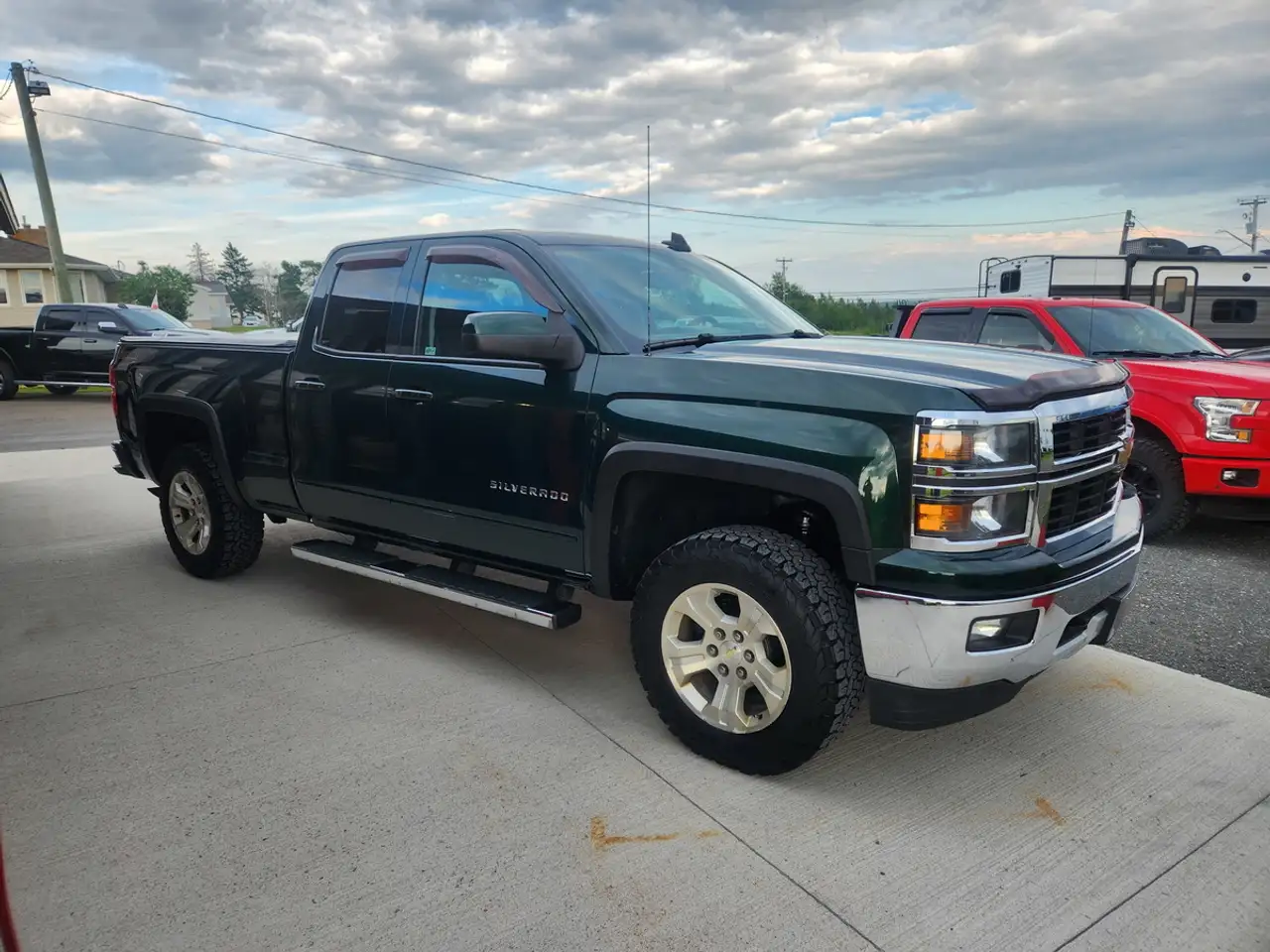 Chevrolet Silverado 1500 снимка Chevrolet Silverado 1500