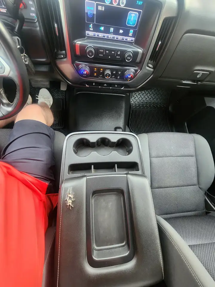 Chevrolet Silverado 1500 снимка Chevrolet Silverado 1500