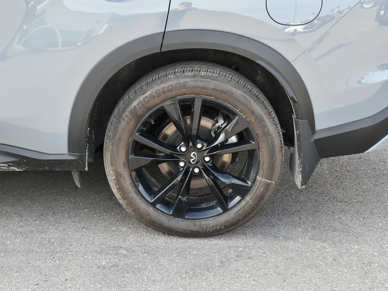 Infiniti QX60 снимка Infiniti QX60