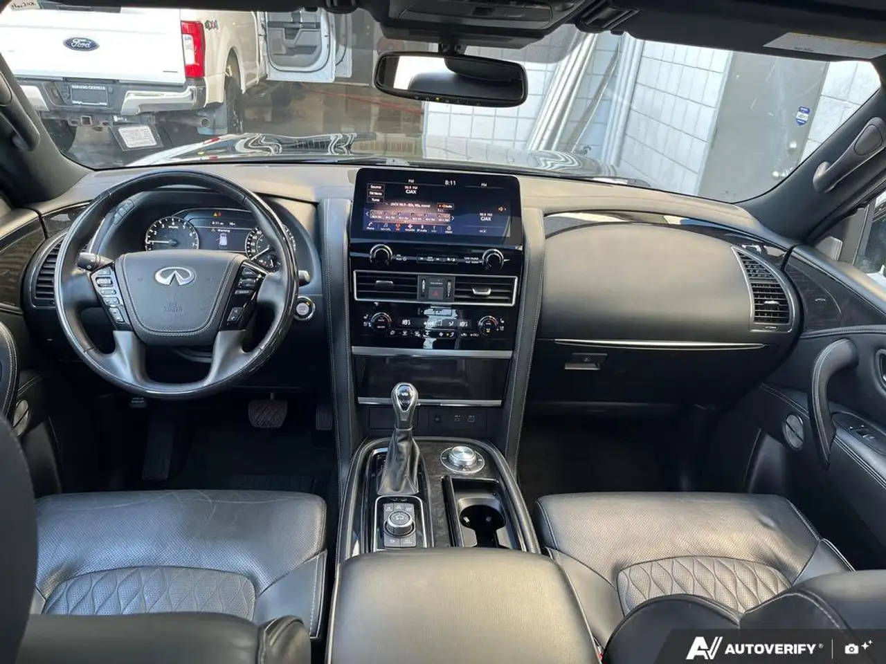 Infiniti QX80 fotografie Infiniti QX80