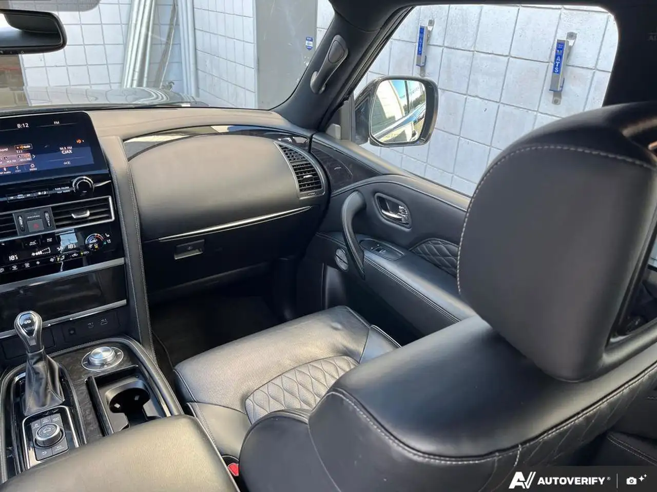 Infiniti QX80 fotografie Infiniti QX80