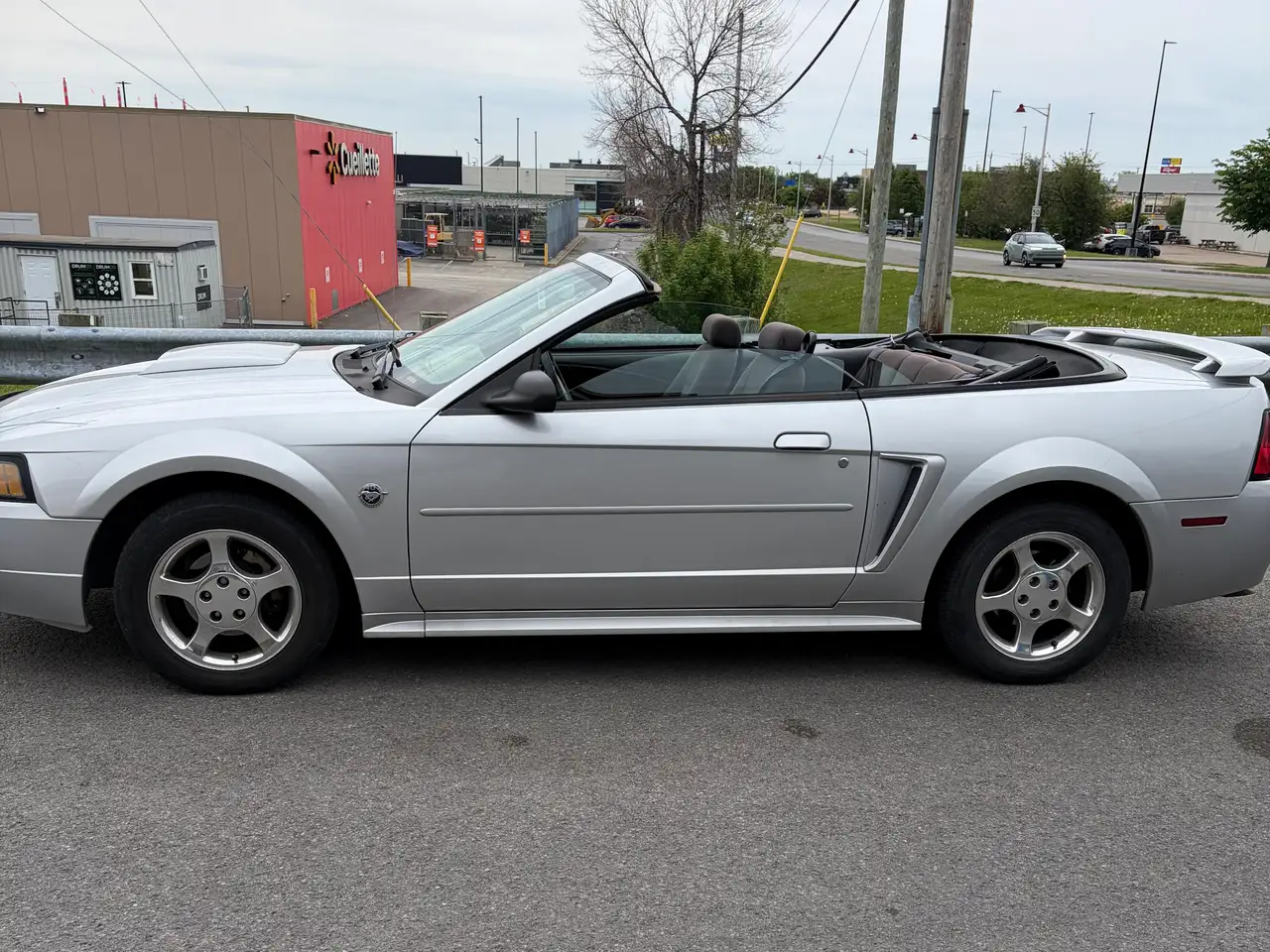 2004 Ford Mustang