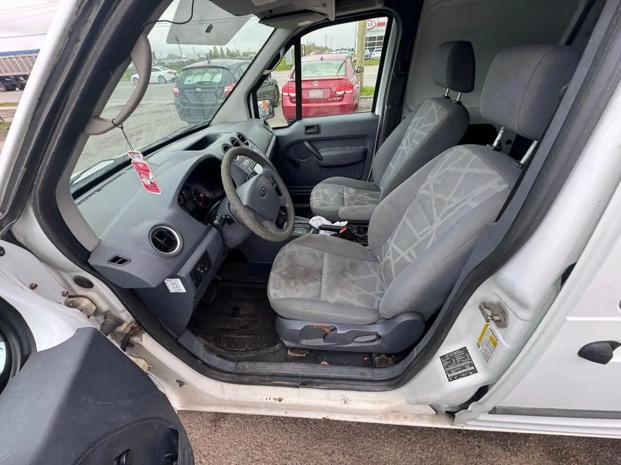 Ford Transit Connect photo Ford Transit Connect
