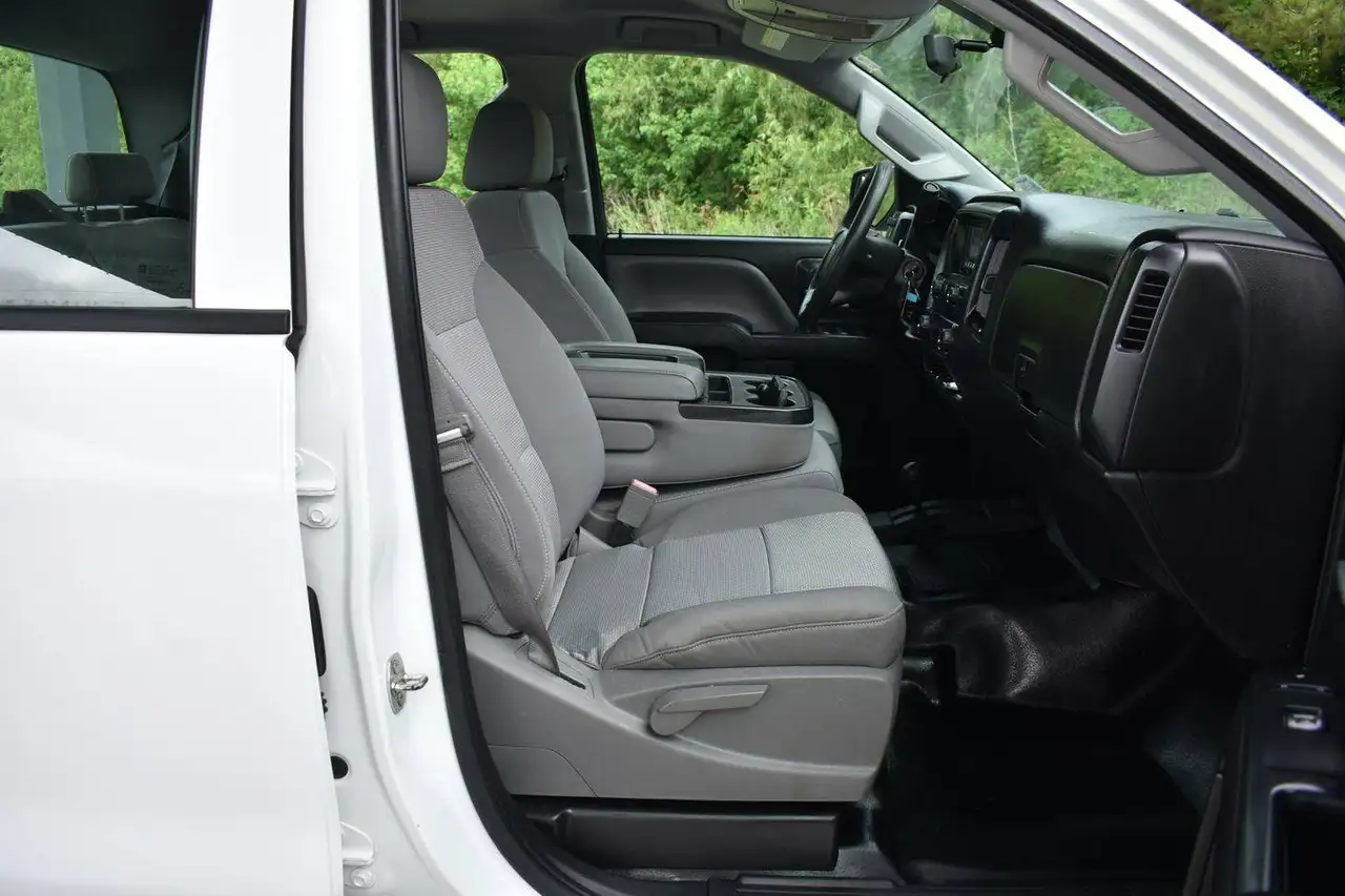 Chevrolet Silverado 2500 photo Chevrolet Silverado 2500