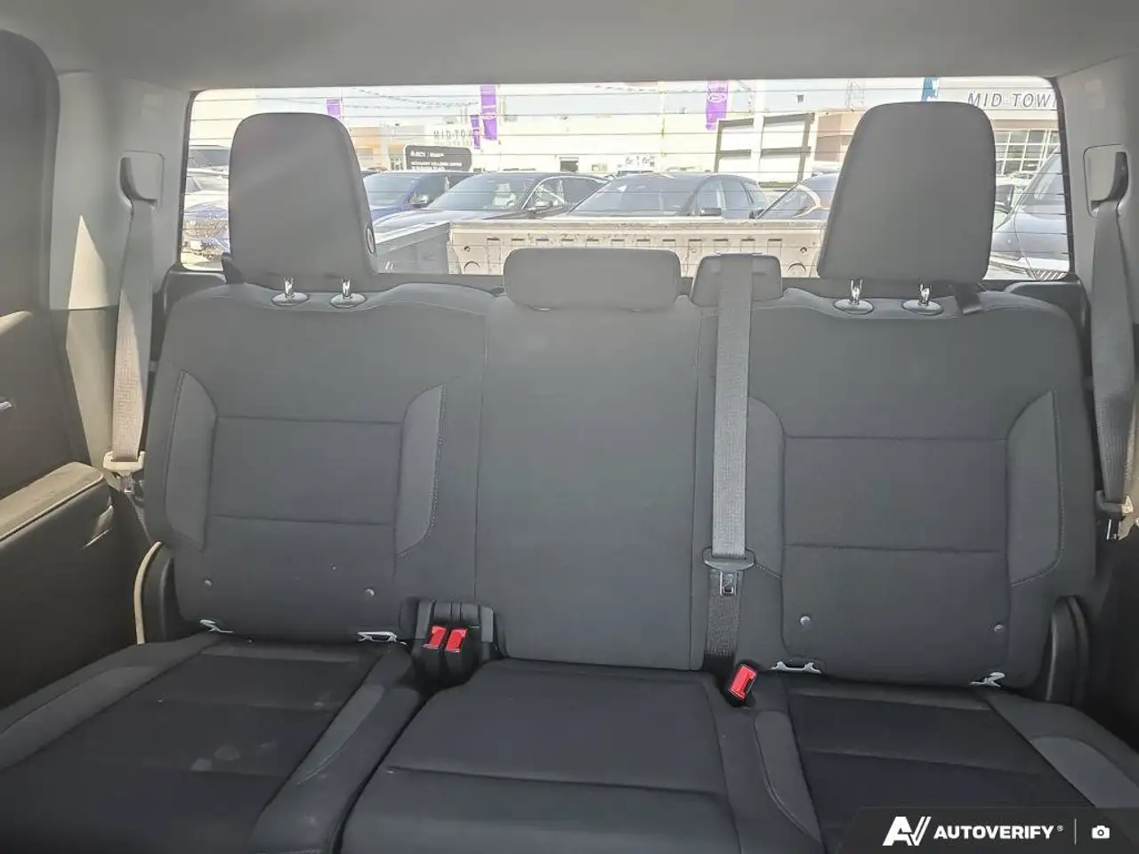 Chevrolet Silverado 1500 снимка Chevrolet Silverado 1500