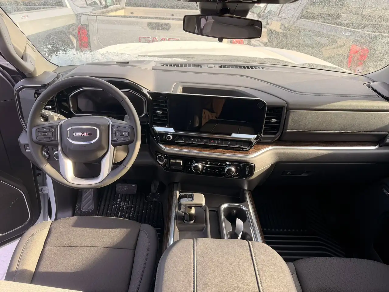 GMC Sierra 1500 снимка GMC Sierra 1500