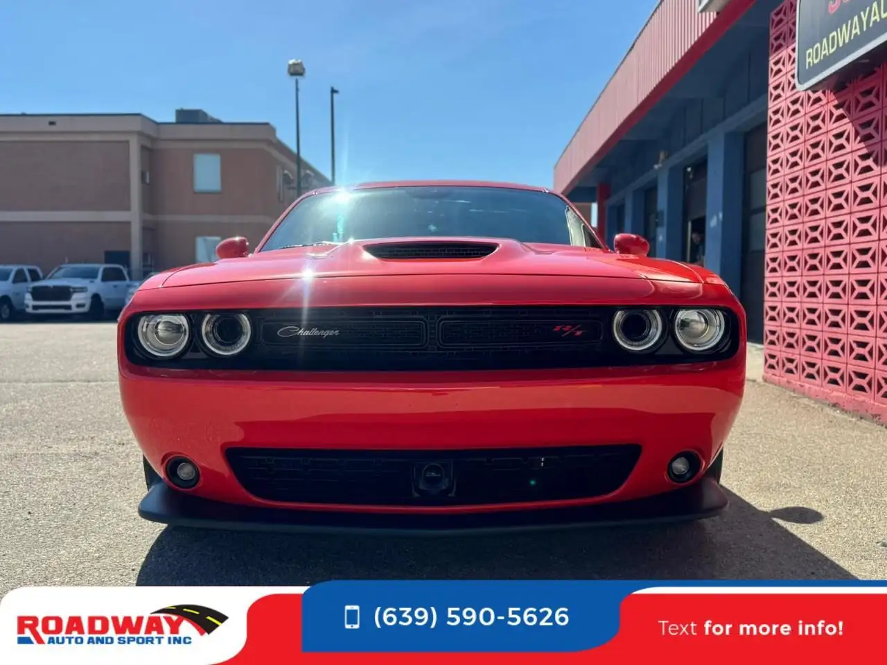 Dodge Challenger снимка Dodge Challenger