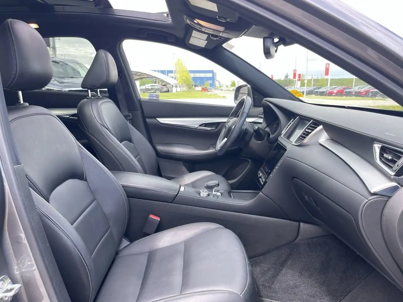 Infiniti QX50 снимка Infiniti QX50