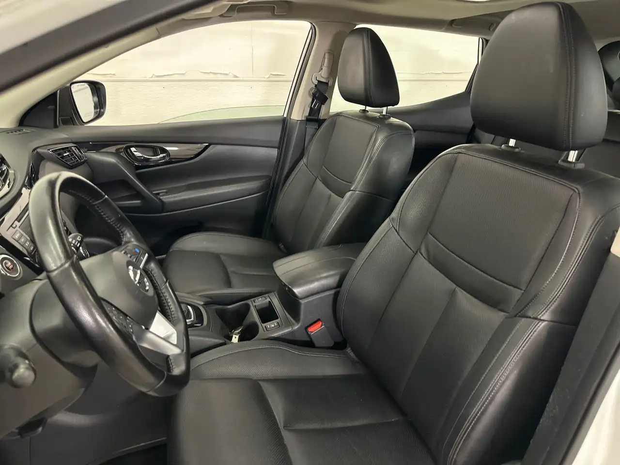 Nissan Qashqai снимка Nissan Qashqai