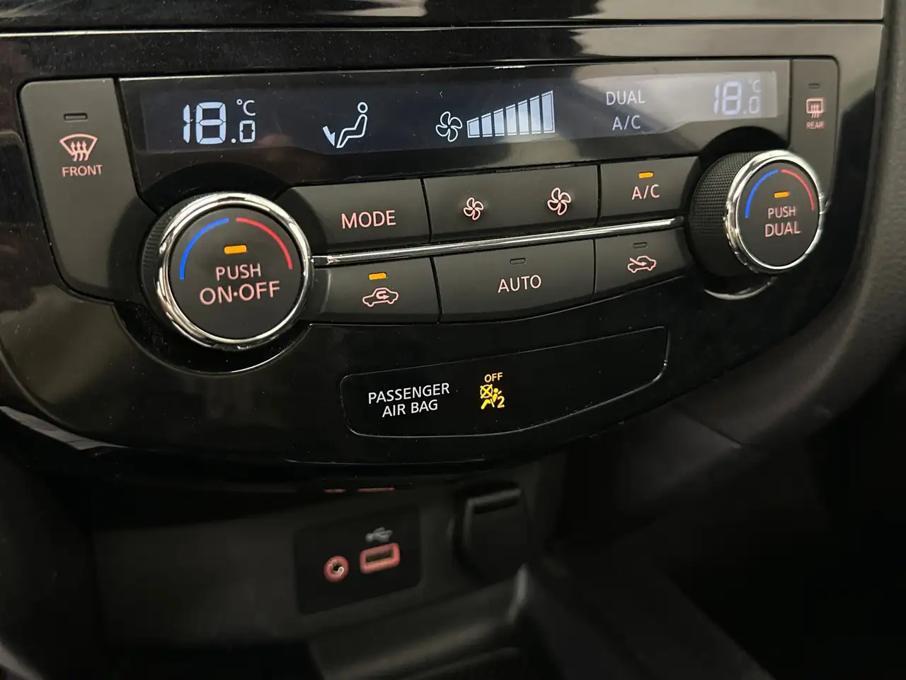 Nissan Qashqai снимка Nissan Qashqai