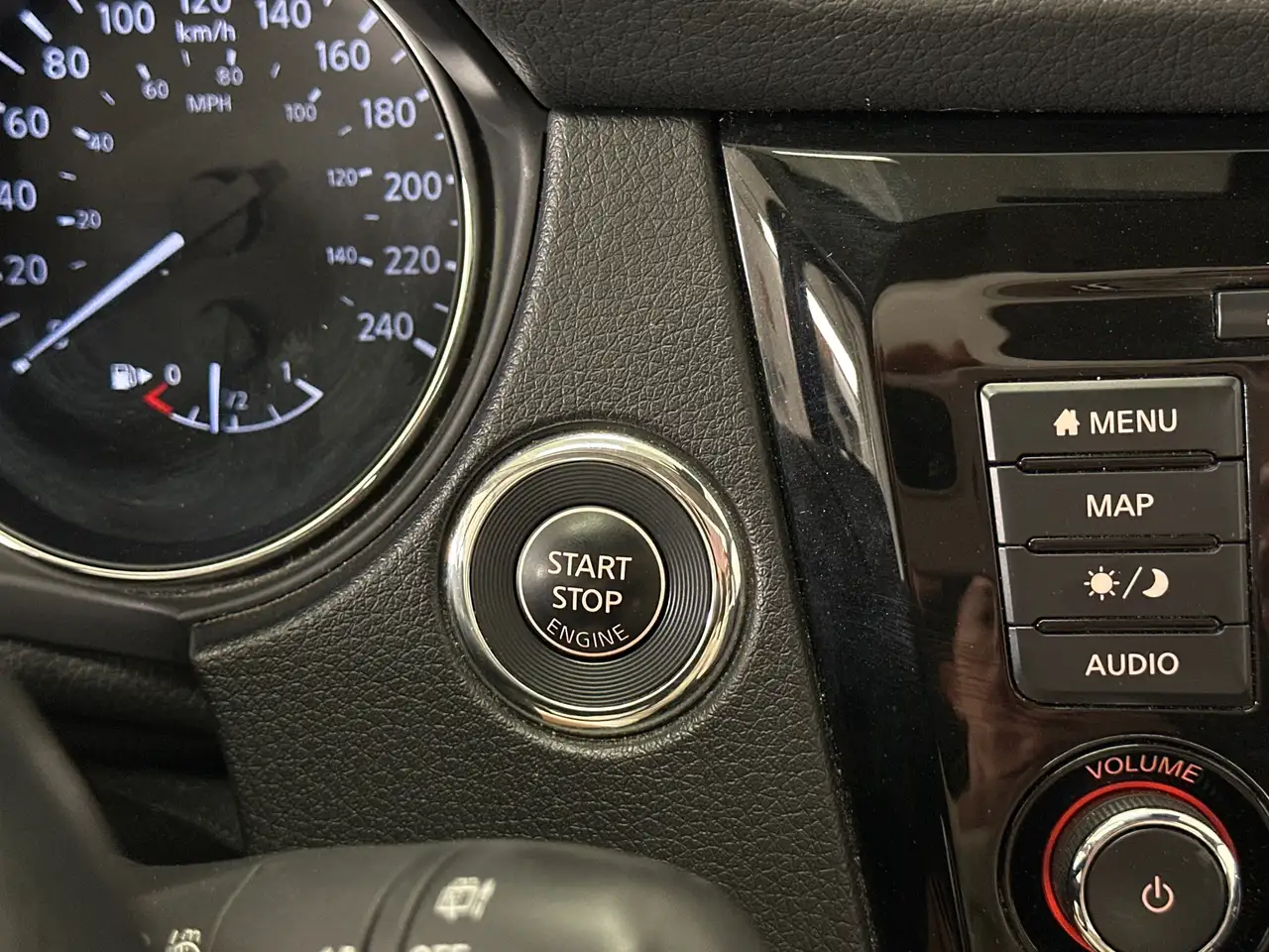 Nissan Qashqai снимка Nissan Qashqai