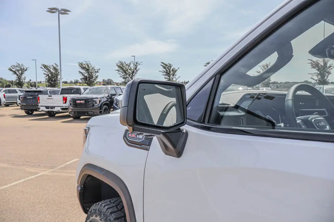 GMC Sierra 1500 снимка GMC Sierra 1500