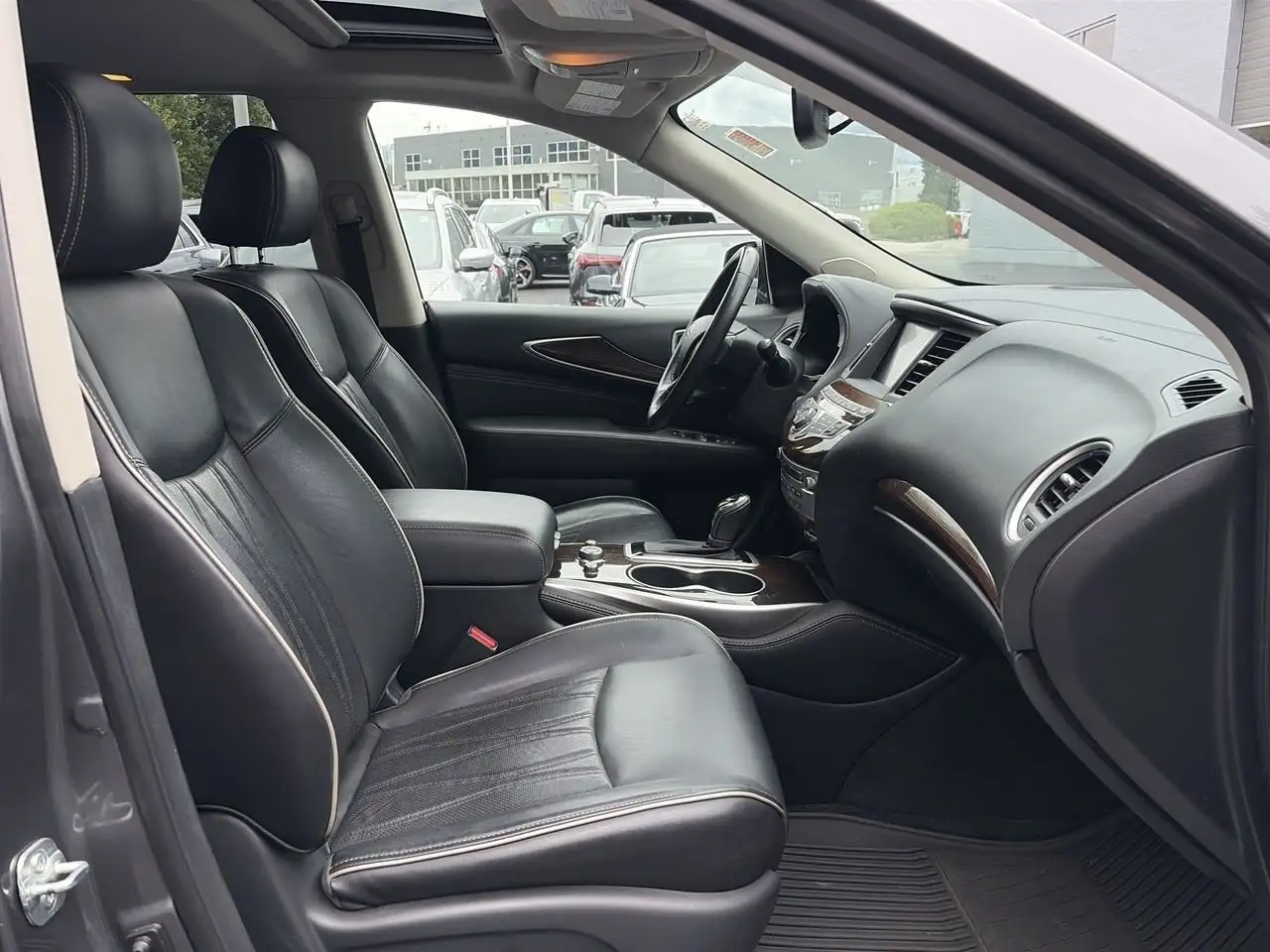 Infiniti QX60 photo Infiniti QX60