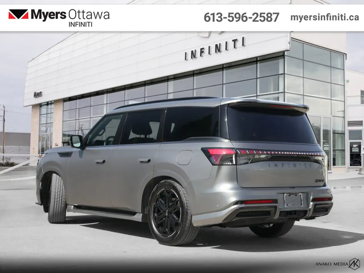 Infiniti QX80 снимка Infiniti QX80