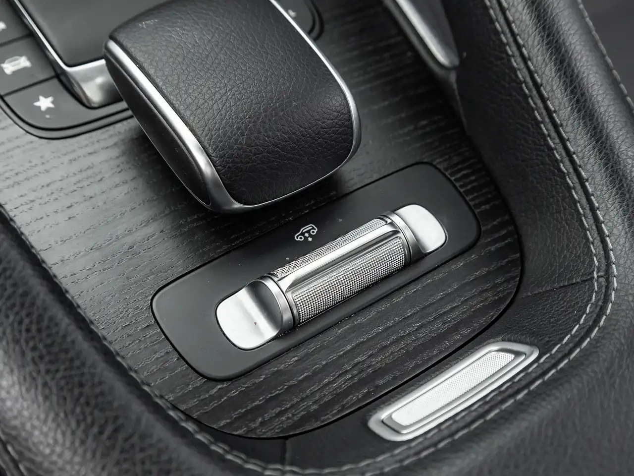 Mercedes-Benz GLS photo Mercedes-Benz GLS