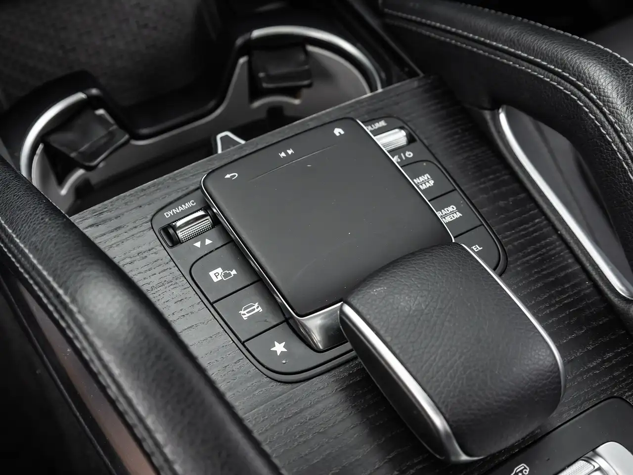 Mercedes-Benz GLS photo Mercedes-Benz GLS