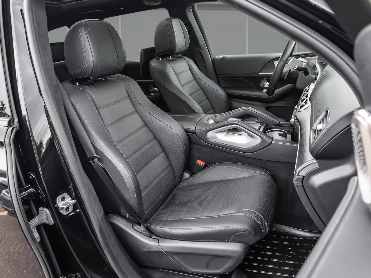 Mercedes-Benz GLS photo Mercedes-Benz GLS