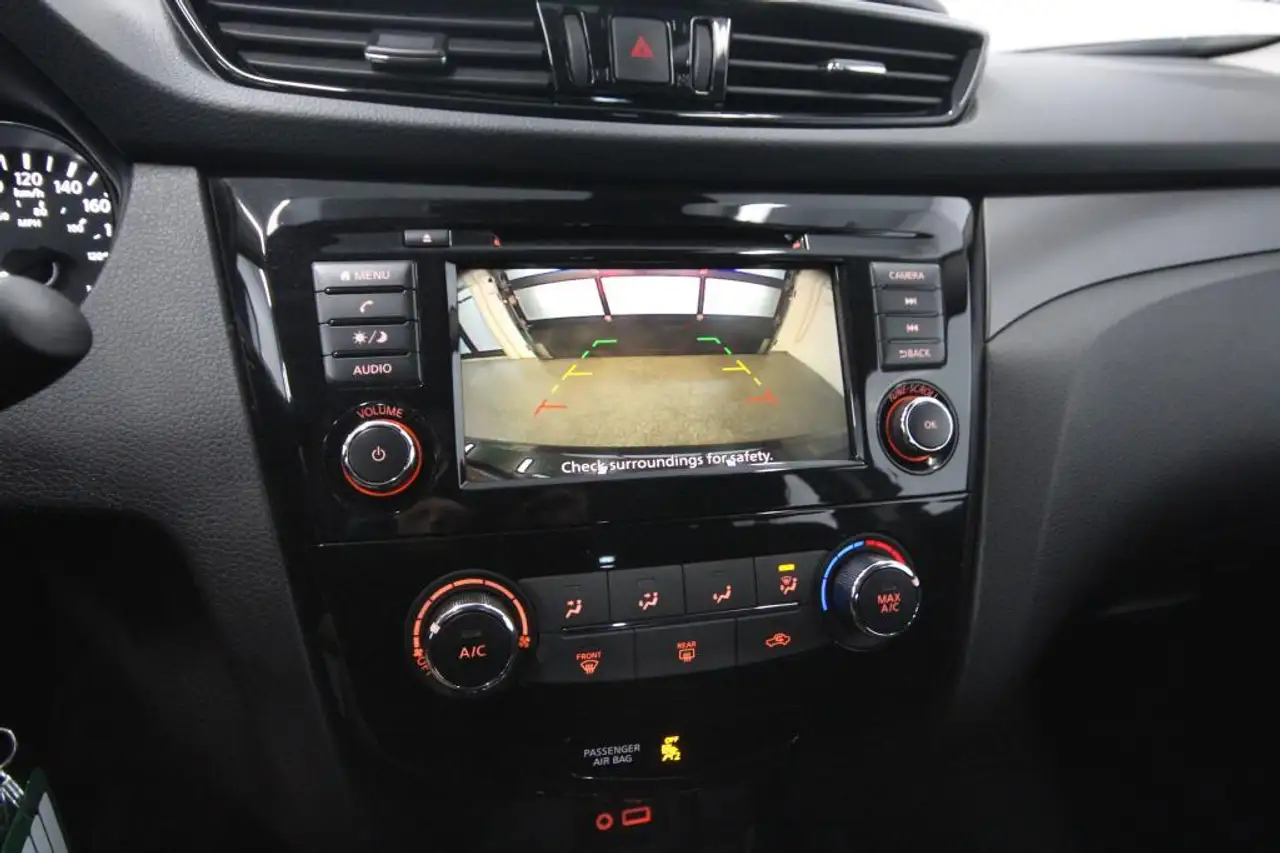 Nissan Qashqai снимка Nissan Qashqai