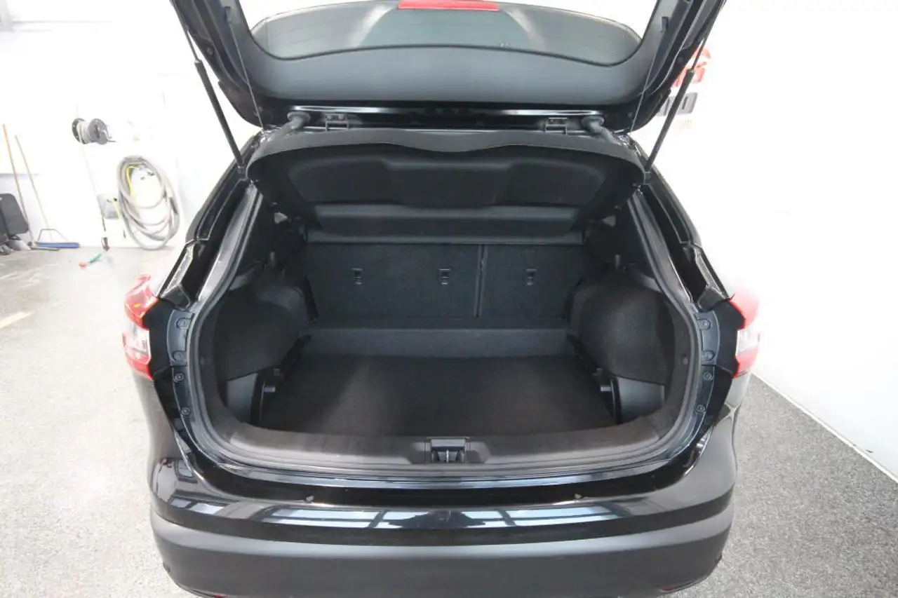Nissan Qashqai снимка Nissan Qashqai