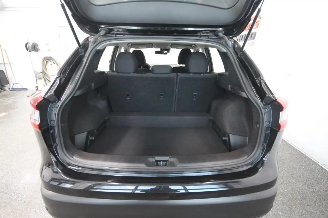 Nissan Qashqai снимка Nissan Qashqai
