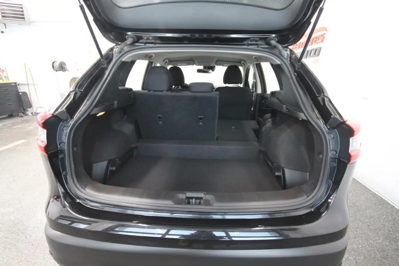 Nissan Qashqai снимка Nissan Qashqai