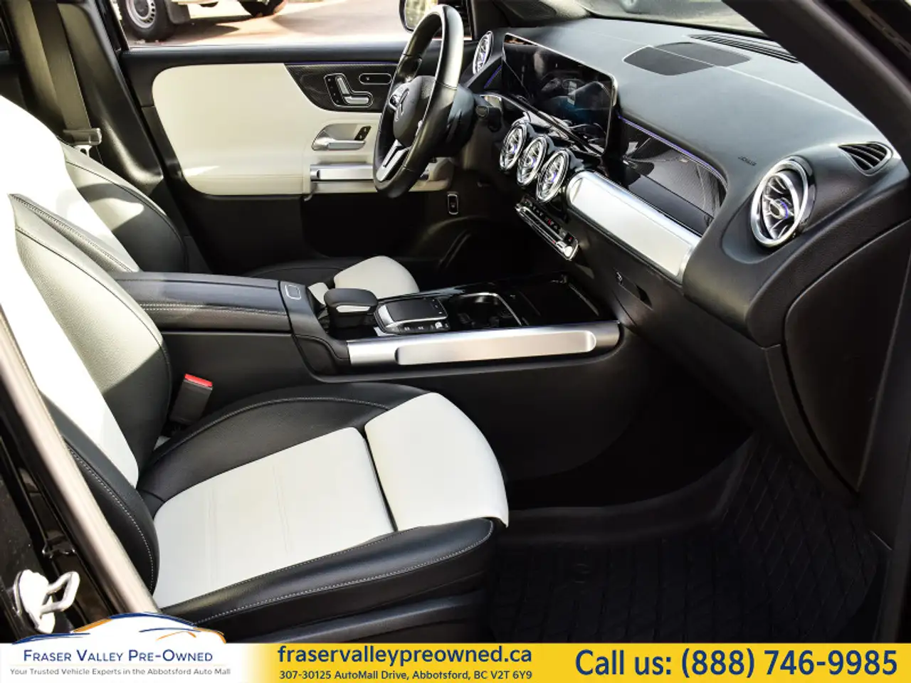 Mercedes-Benz GLB photo Mercedes-Benz GLB