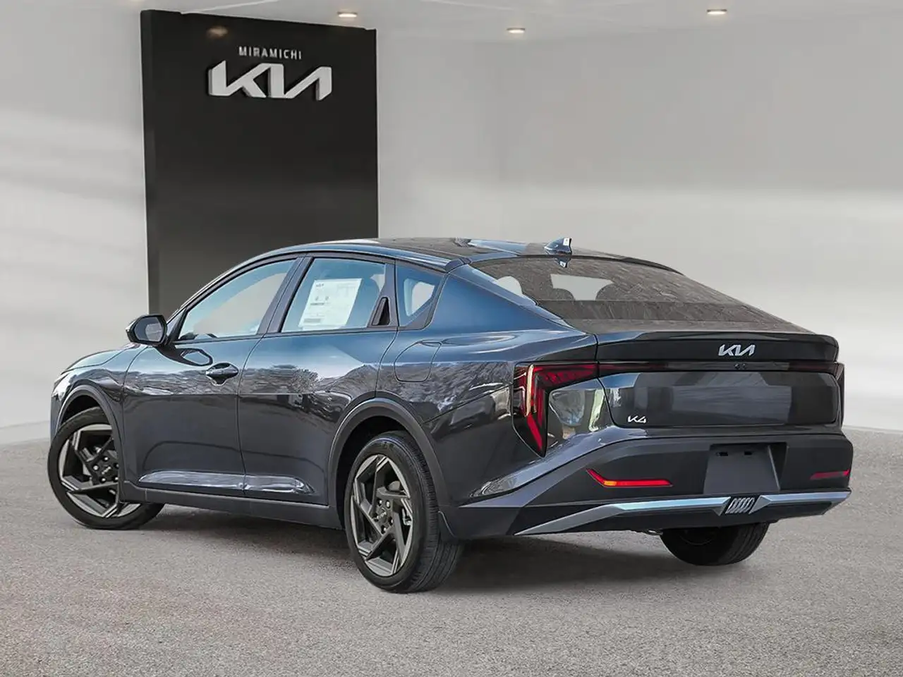 Kia K4 снимка Kia K4