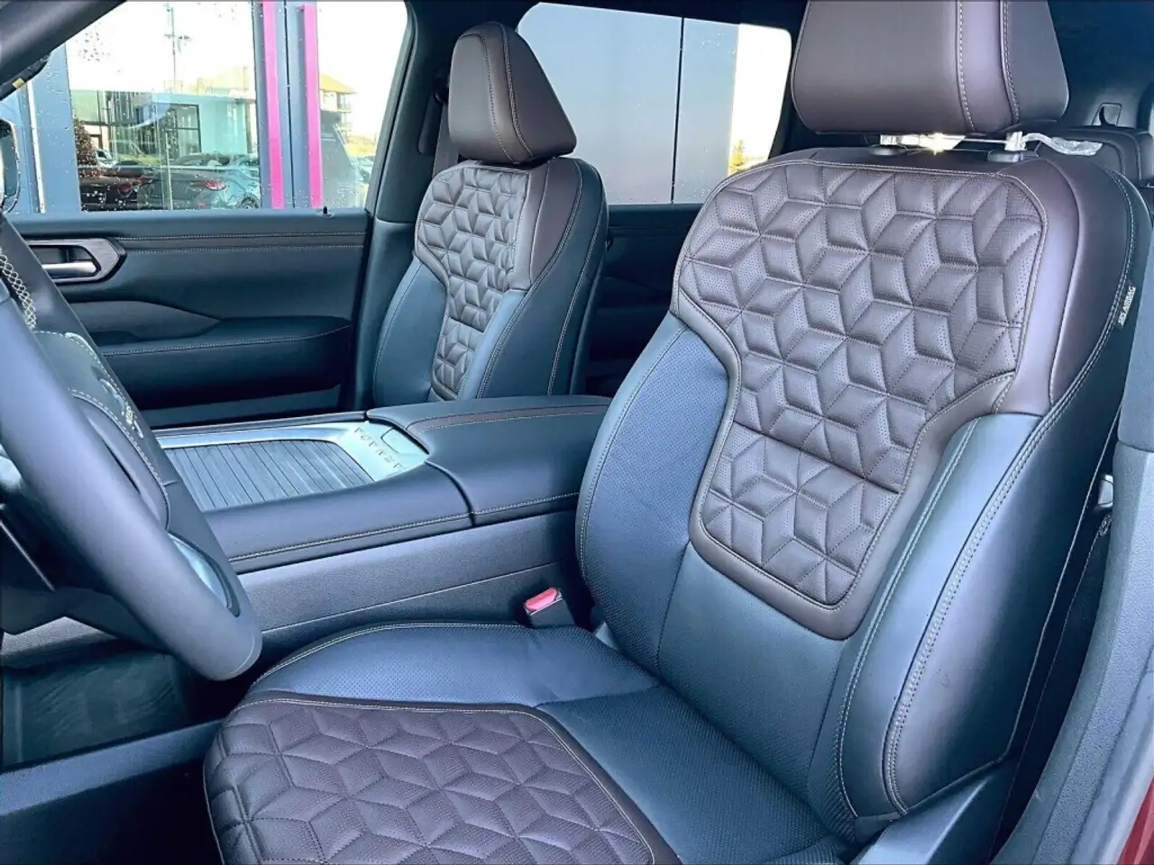 Nissan Armada снимка Nissan Armada