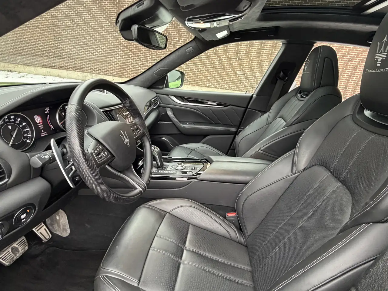 Maserati Levante снимка Maserati Levante