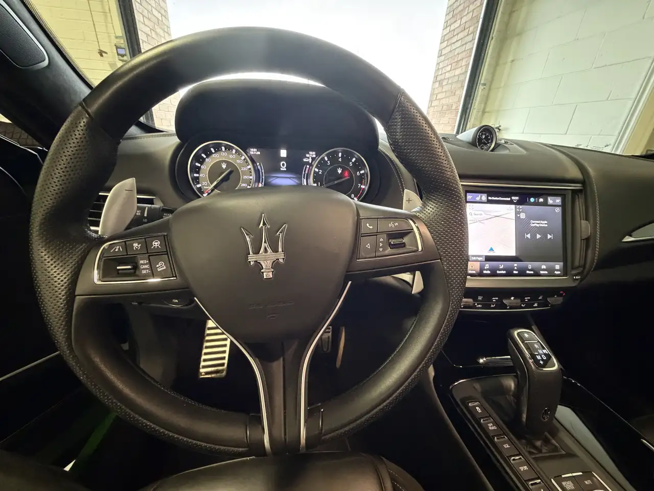 Maserati Levante снимка Maserati Levante