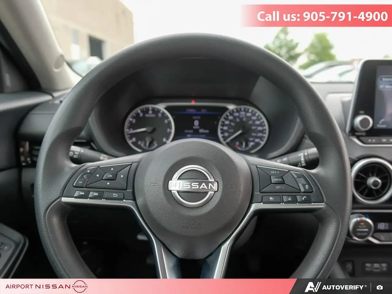 Nissan Sentra fotografie Nissan Sentra