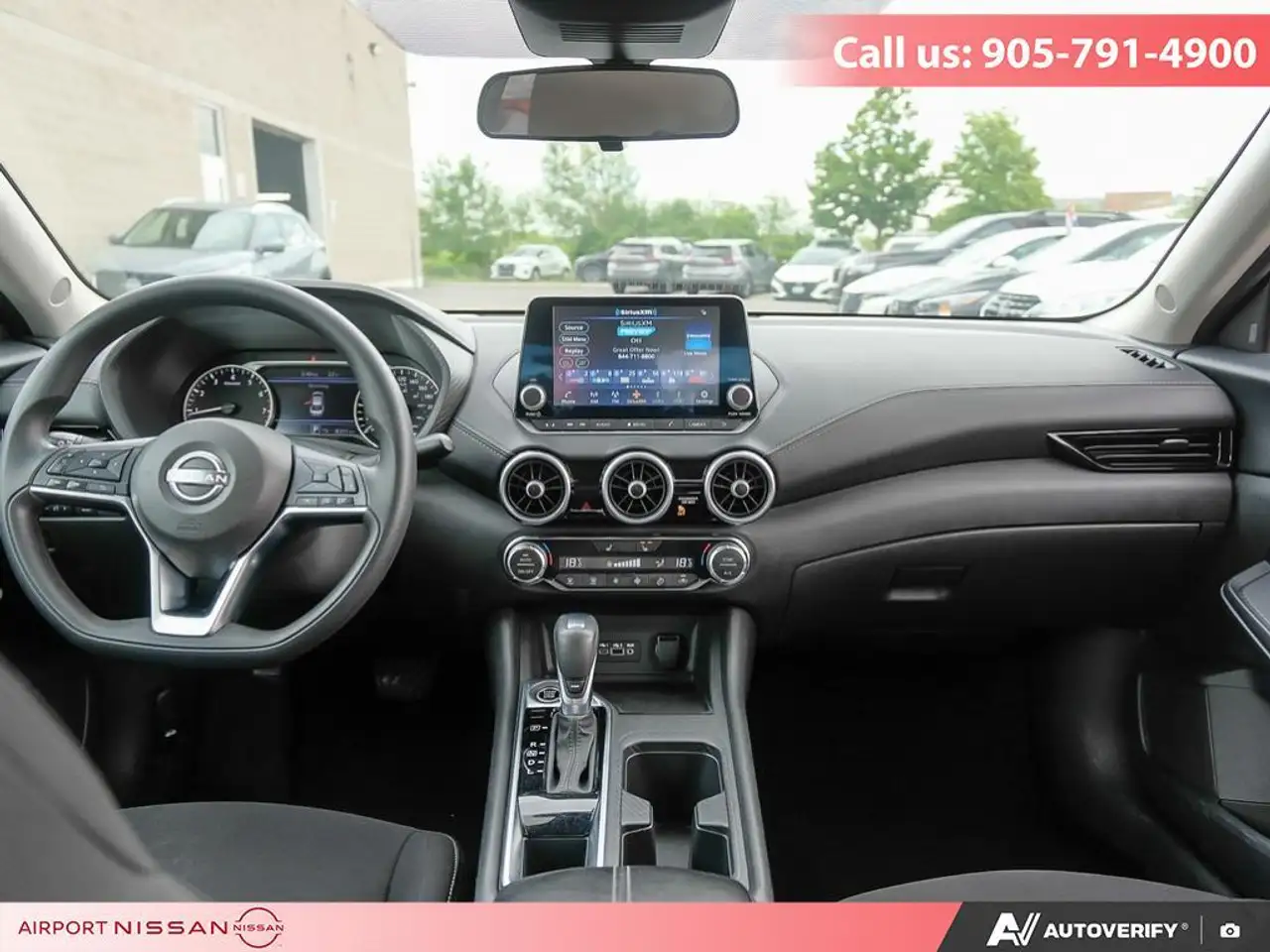 Nissan Sentra fotografie Nissan Sentra