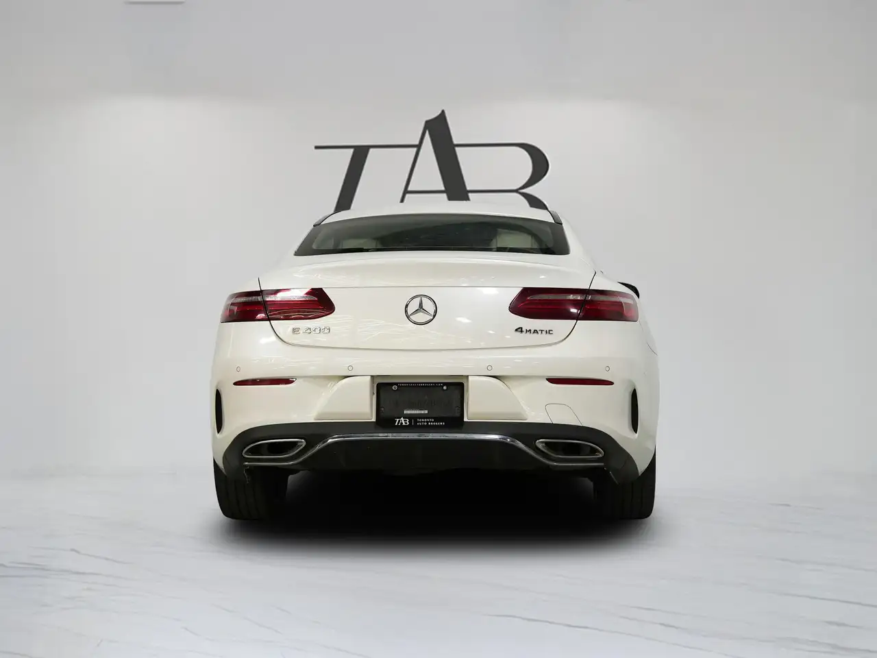 Mercedes-Benz E-Class fotografie Mercedes-Benz E-Class