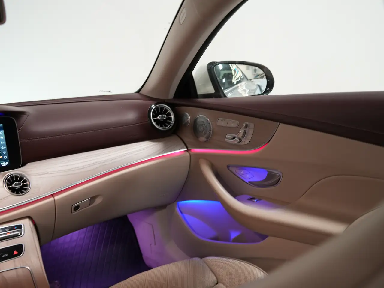 Mercedes-Benz E-Class fotografie Mercedes-Benz E-Class