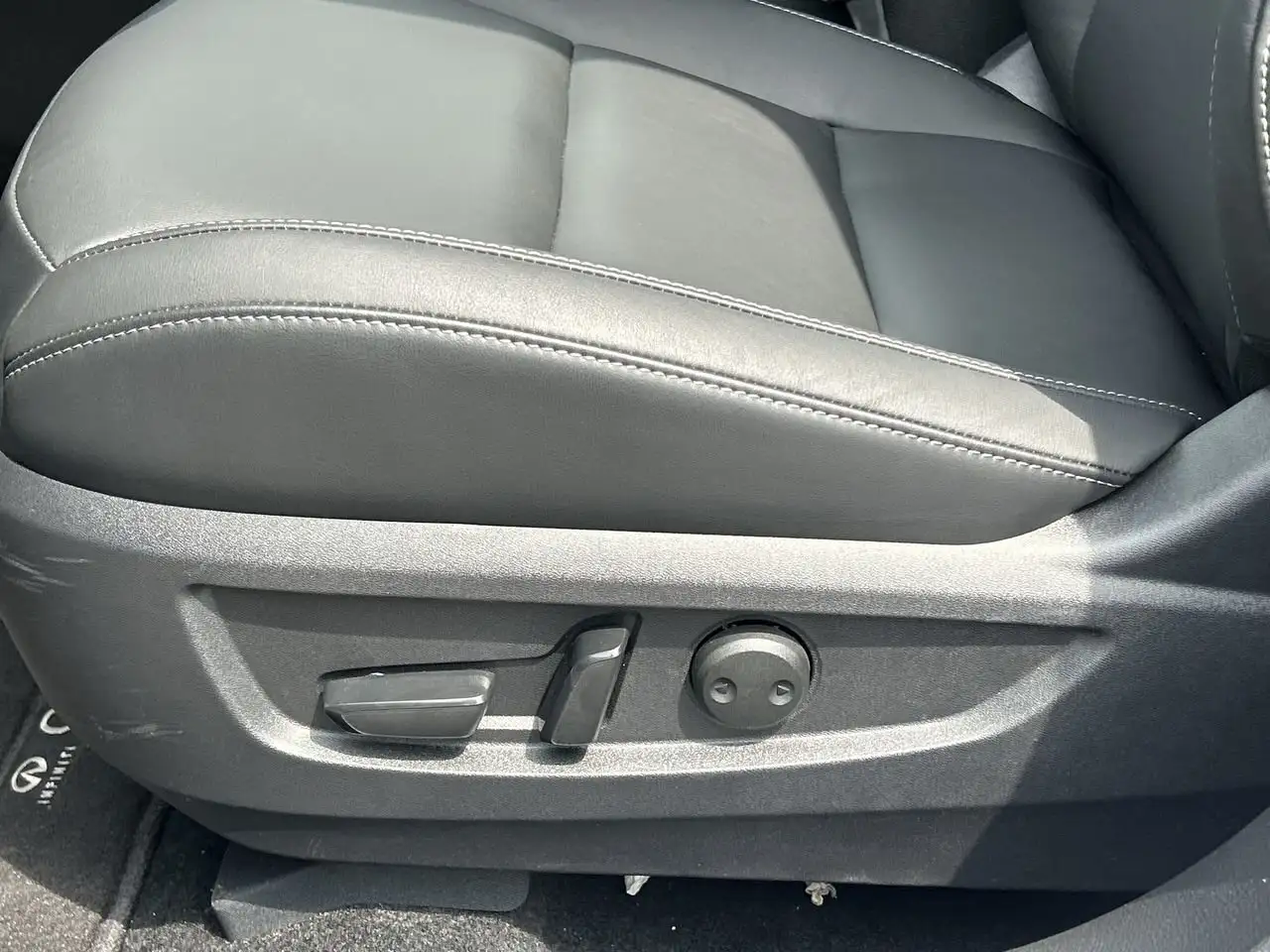 Infiniti QX50 снимка Infiniti QX50