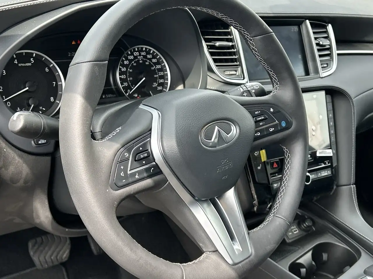 Infiniti QX50 снимка Infiniti QX50