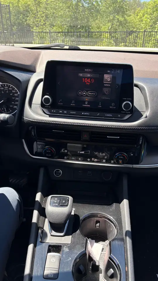 Nissan Rogue photo Nissan Rogue