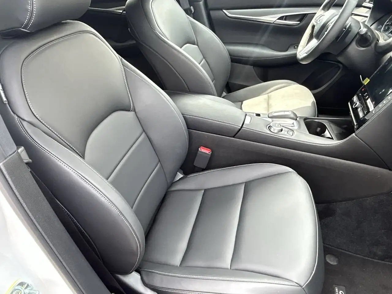 Infiniti QX50 снимка Infiniti QX50