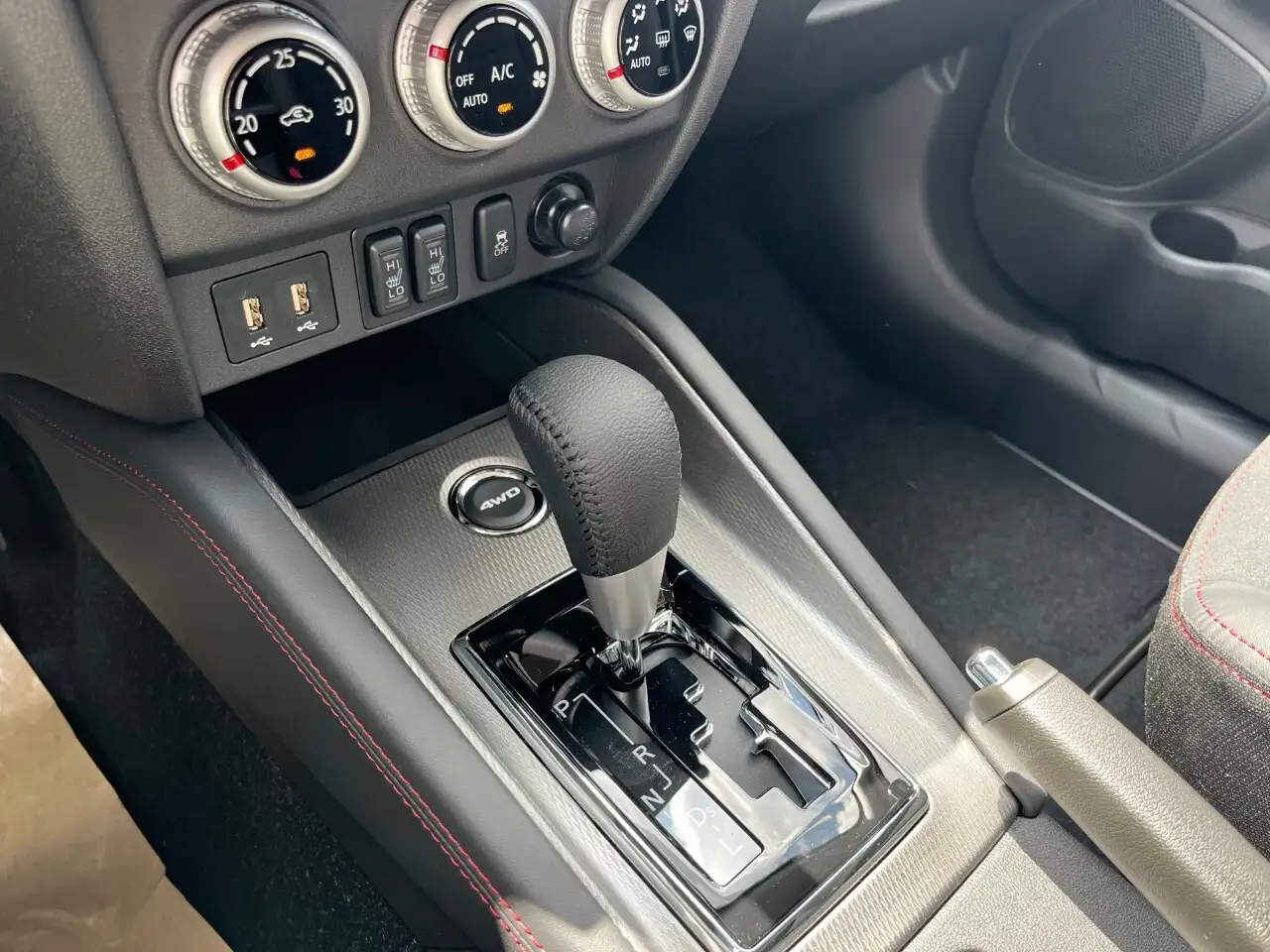 Mitsubishi RVR снимка Mitsubishi RVR
