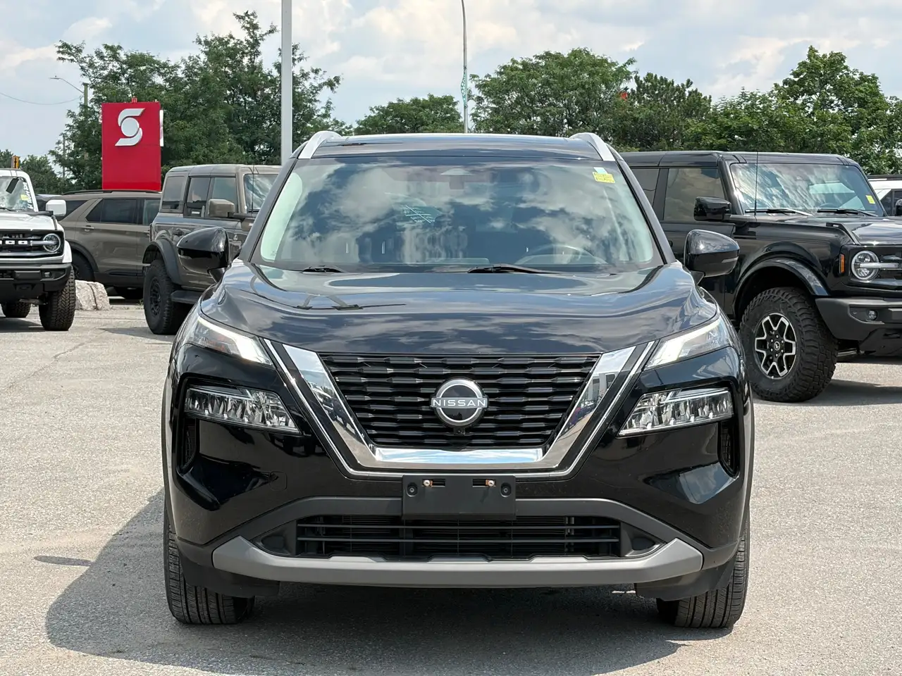 Nissan Rogue fotografie Nissan Rogue