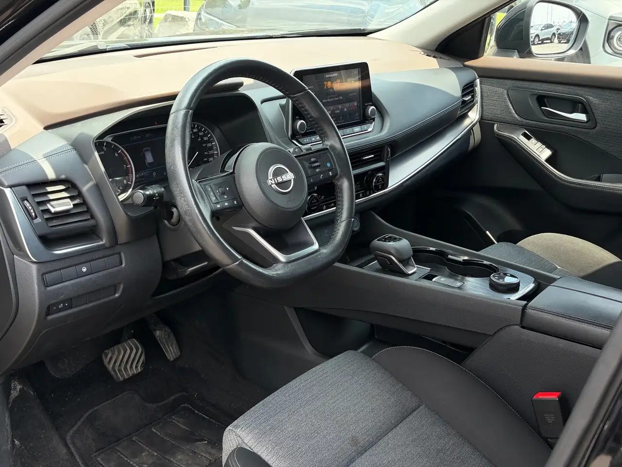 Nissan Rogue fotografie Nissan Rogue