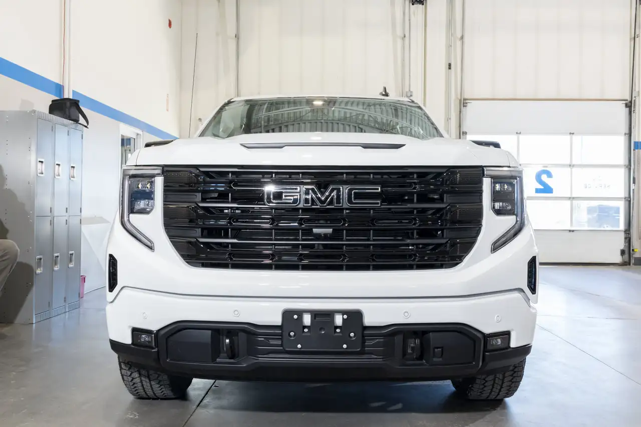 GMC Sierra 1500 снимка GMC Sierra 1500