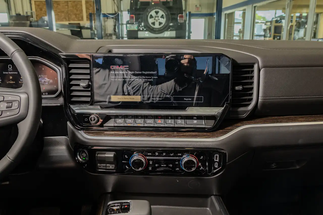 GMC Sierra 1500 снимка GMC Sierra 1500