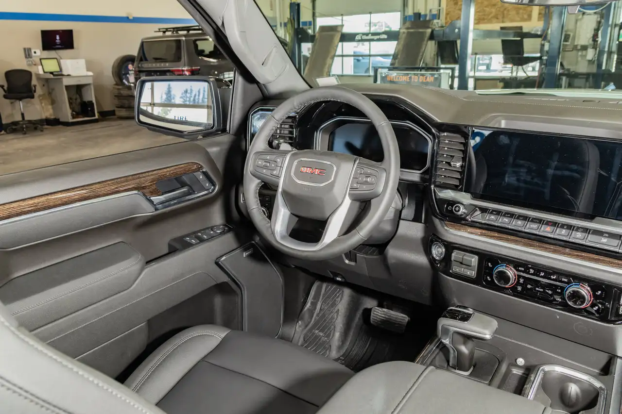 GMC Sierra 1500 снимка GMC Sierra 1500