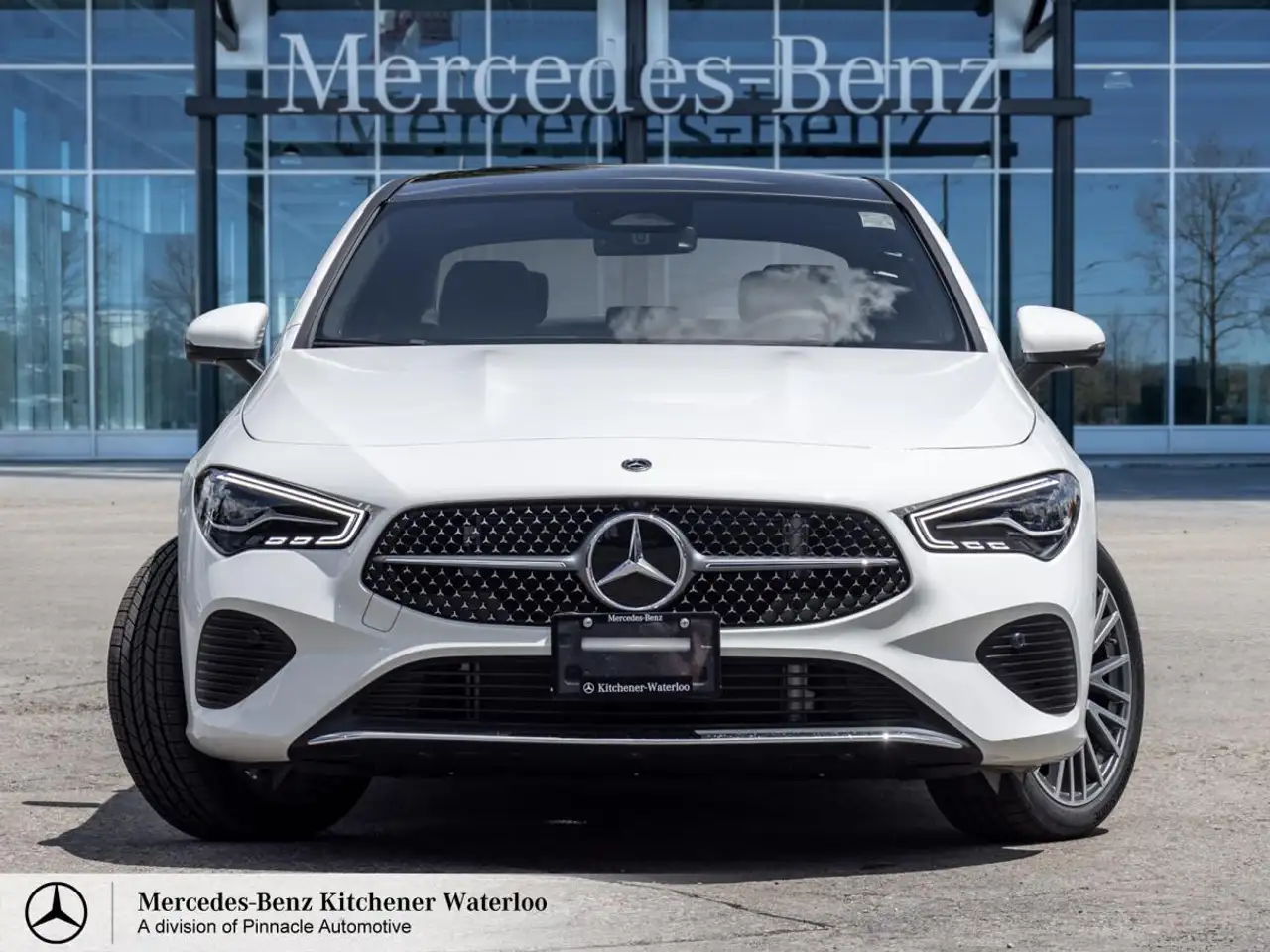 Mercedes-Benz CLA снимка Mercedes-Benz CLA