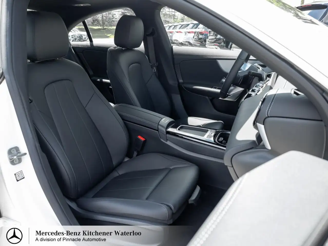 Mercedes-Benz CLA снимка Mercedes-Benz CLA